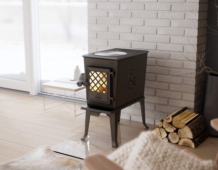 Jøtul F 602 ECO lille sort brændeovn med kogeplade